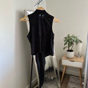 Lululemon Athletica knot tie top